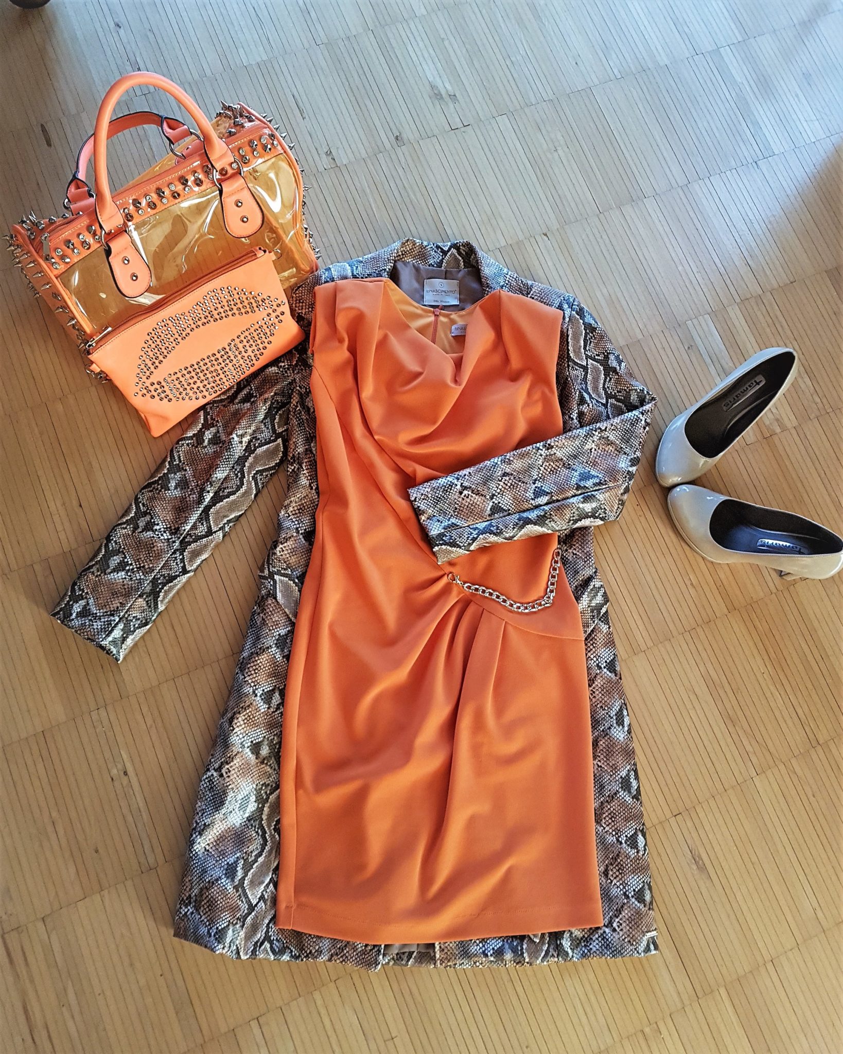 Rinascimento Wickel-Kleid in der Trendfarbe Orange